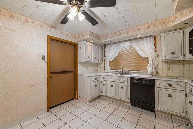 16 Harriet Avenue, Buffalo, NY 14215