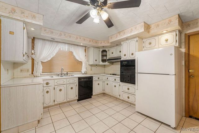 16 Harriet Avenue, Buffalo, NY 14215