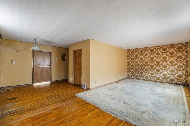 16 Harriet Avenue, Buffalo, NY 14215