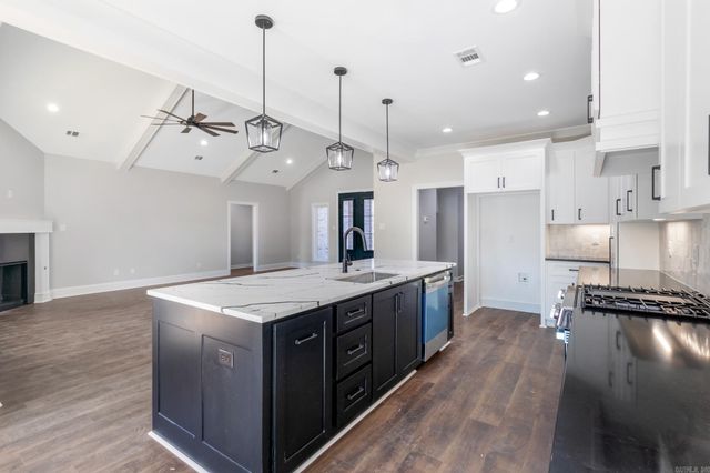 517 Valley Oak Drive, Sherwood, AR 72120