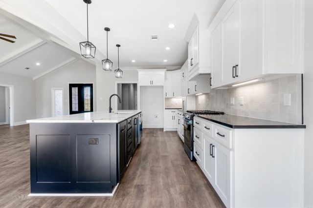 517 Valley Oak Drive, Sherwood, AR 72120