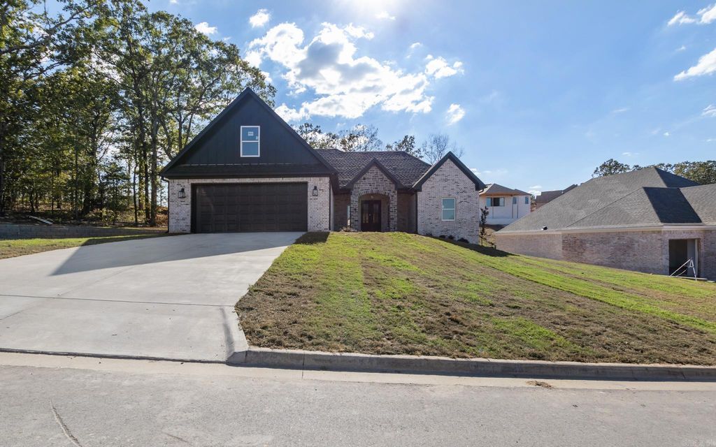 517 Valley Oak Drive, Sherwood, AR 72120