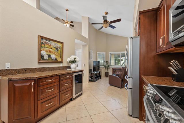 337 Red River Road, Palm Desert, CA 92211
