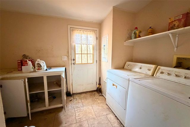 18050 Terrace Drive, Kemp, TX 75143