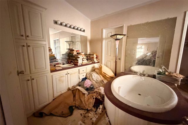 18050 Terrace Drive, Kemp, TX 75143