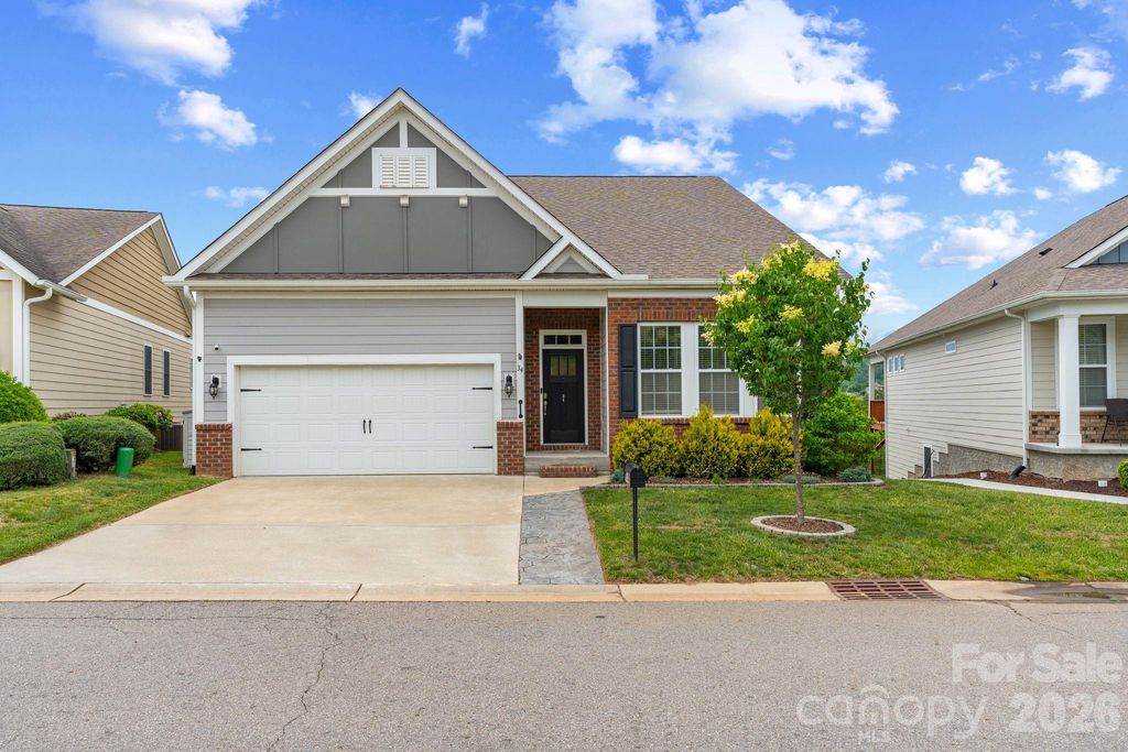 34 Rose Creek Road, Leicester, NC 28748