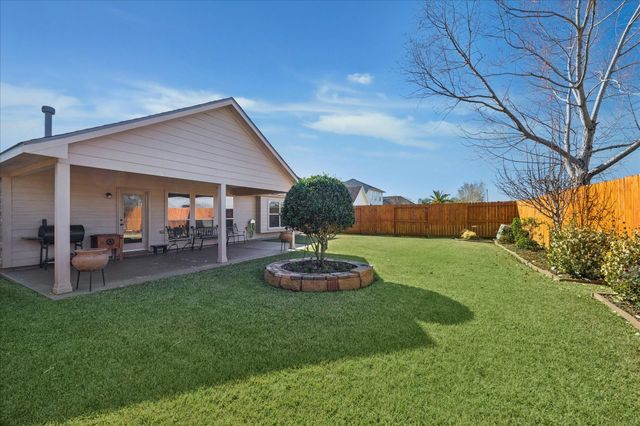 1818 High Falls Lane, Pearland, TX 77581