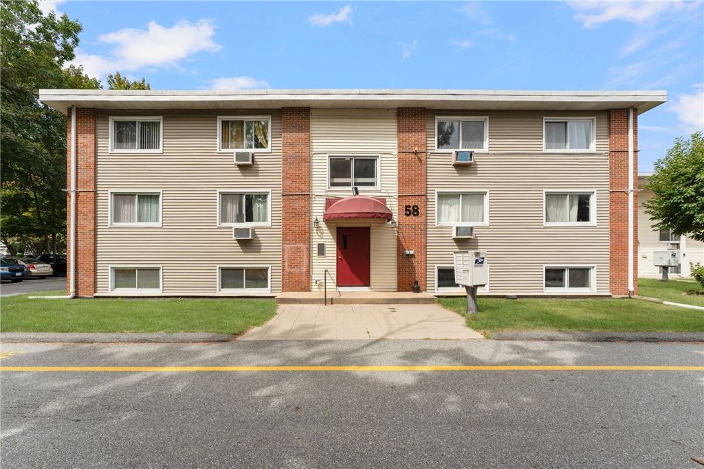 58 River Street 44, West Warwick, RI 02893