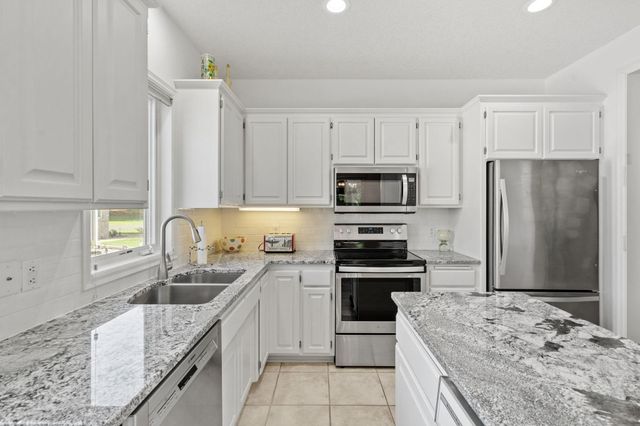 12525 42nd Avenue N, Plymouth, MN 55441