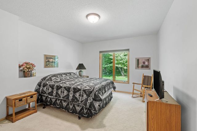 12525 42nd Avenue N, Plymouth, MN 55441
