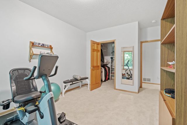 12525 42nd Avenue N, Plymouth, MN 55441