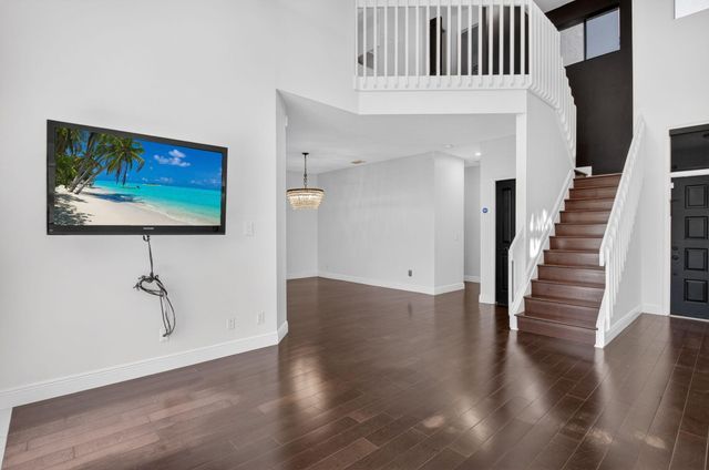 10530 Lake Vista Circle, Boca Raton, FL 33498