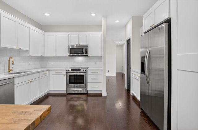 10530 Lake Vista Circle, Boca Raton, FL 33498