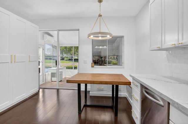 10530 Lake Vista Circle, Boca Raton, FL 33498