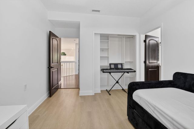 10530 Lake Vista Circle, Boca Raton, FL 33498