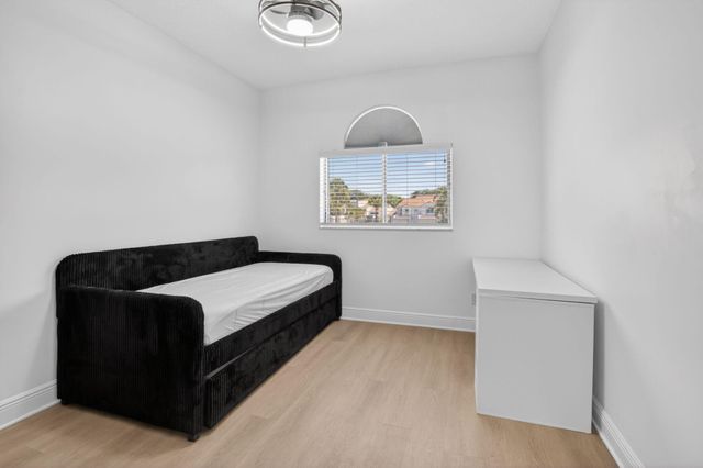 10530 Lake Vista Circle, Boca Raton, FL 33498