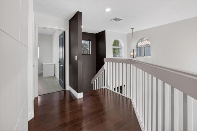 10530 Lake Vista Circle, Boca Raton, FL 33498