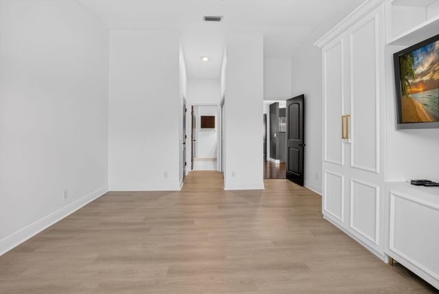 10530 Lake Vista Circle, Boca Raton, FL 33498