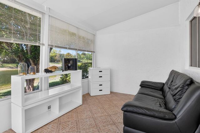 10530 Lake Vista Circle, Boca Raton, FL 33498