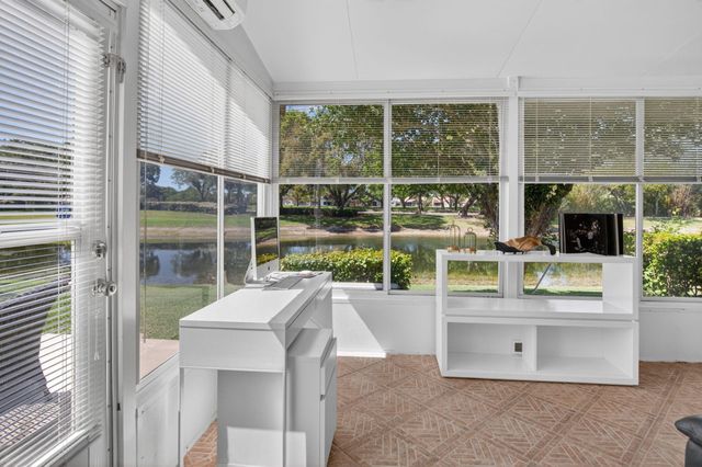 10530 Lake Vista Circle, Boca Raton, FL 33498