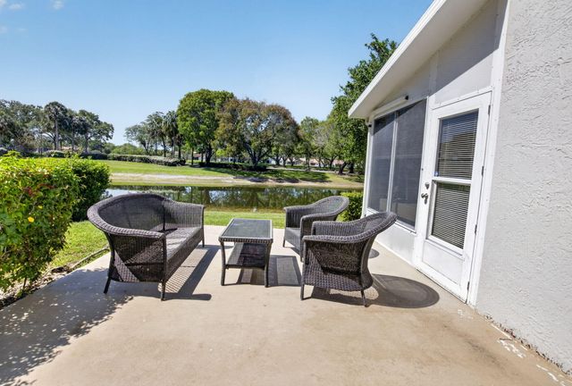 10530 Lake Vista Circle, Boca Raton, FL 33498