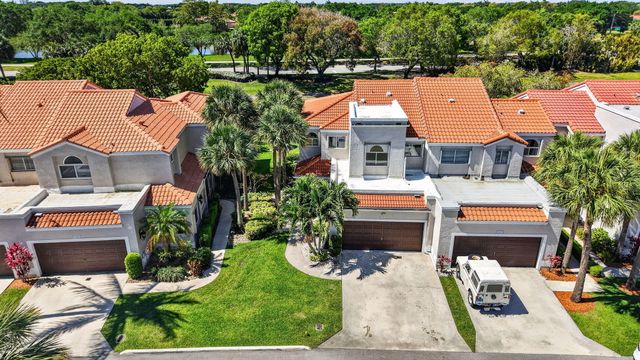 10530 Lake Vista Circle, Boca Raton, FL 33498