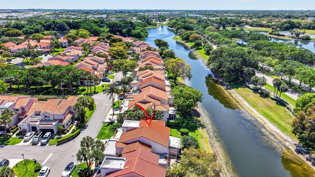 10530 Lake Vista Circle, Boca Raton, FL 33498