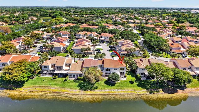 10530 Lake Vista Circle, Boca Raton, FL 33498