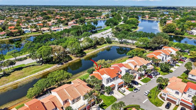 10530 Lake Vista Circle, Boca Raton, FL 33498