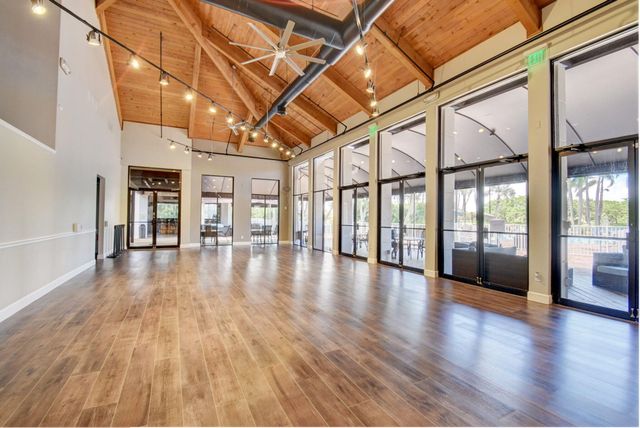 10530 Lake Vista Circle, Boca Raton, FL 33498