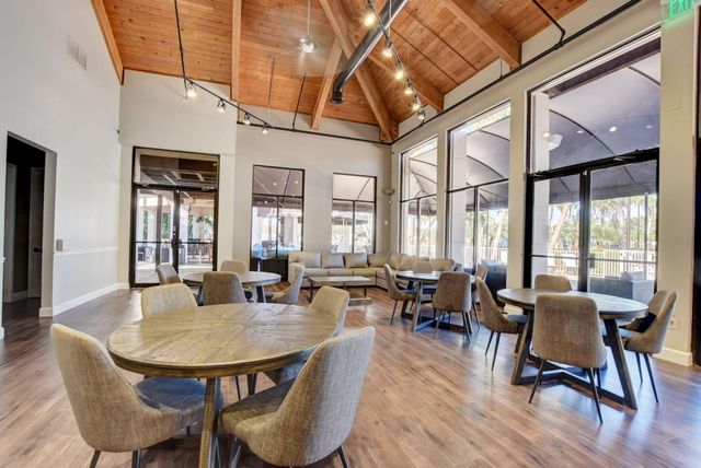 10530 Lake Vista Circle, Boca Raton, FL 33498