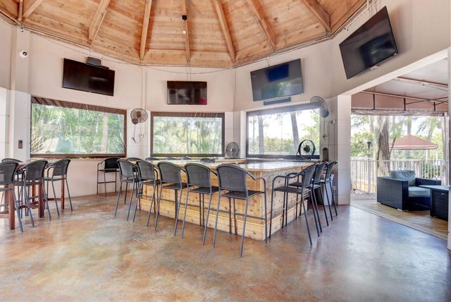 10530 Lake Vista Circle, Boca Raton, FL 33498