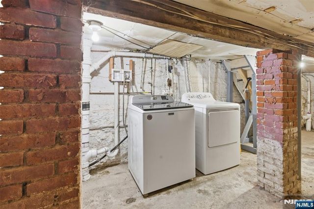 83 Hamilton Street, East Orange, NJ 07017