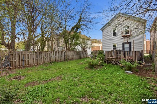 83 Hamilton Street, East Orange, NJ 07017