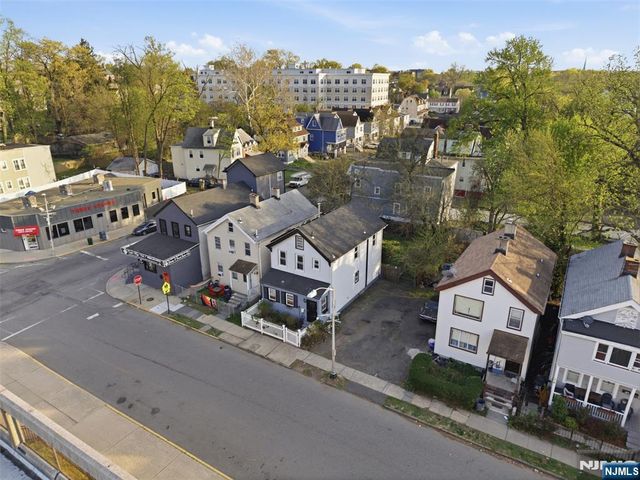 83 Hamilton Street, East Orange, NJ 07017