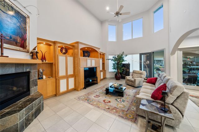 142 Creekwood E, Montgomery, TX 77356