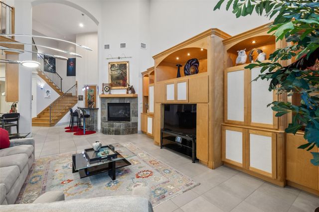 142 Creekwood E, Montgomery, TX 77356