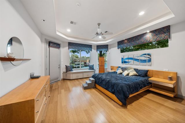 142 Creekwood E, Montgomery, TX 77356