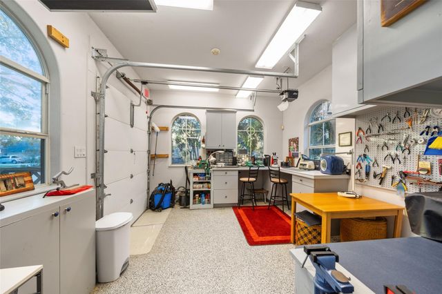 142 Creekwood E, Montgomery, TX 77356