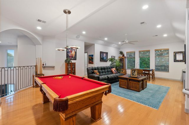 142 Creekwood E, Montgomery, TX 77356