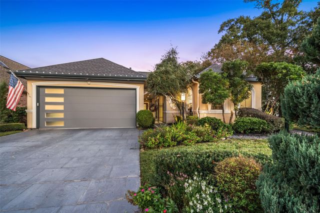 142 Creekwood E, Montgomery, TX 77356