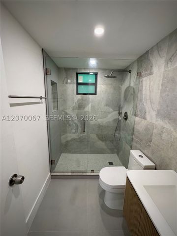 1530 SW 2nd St 405, Miami, FL 33135