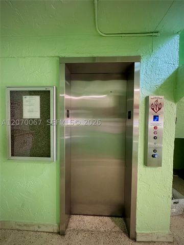1530 SW 2nd St 405, Miami, FL 33135