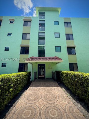 1530 SW 2nd St 405, Miami, FL 33135