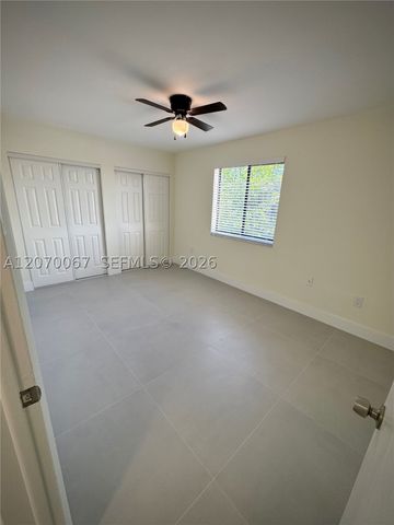 1530 SW 2nd St 405, Miami, FL 33135
