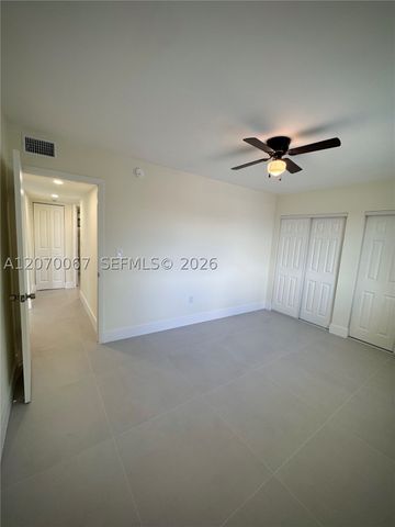 1530 SW 2nd St 405, Miami, FL 33135