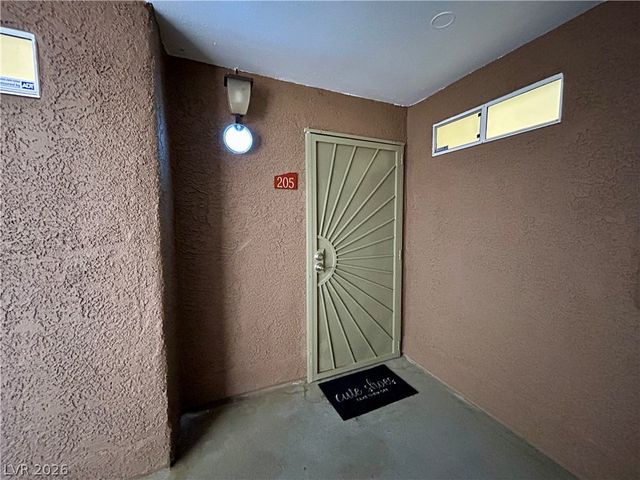 2101 Sealion Drive 205, Las Vegas, NV 89128