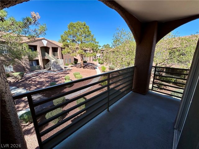2101 Sealion Drive 205, Las Vegas, NV 89128