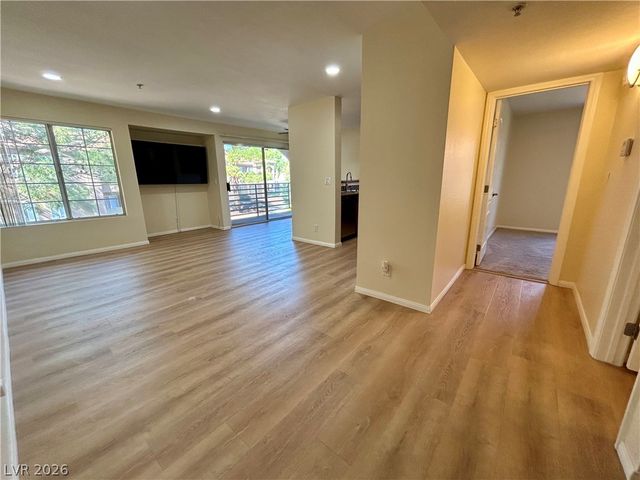 2101 Sealion Drive 205, Las Vegas, NV 89128
