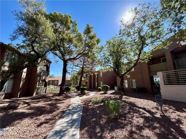 2101 Sealion Drive 205, Las Vegas, NV 89128